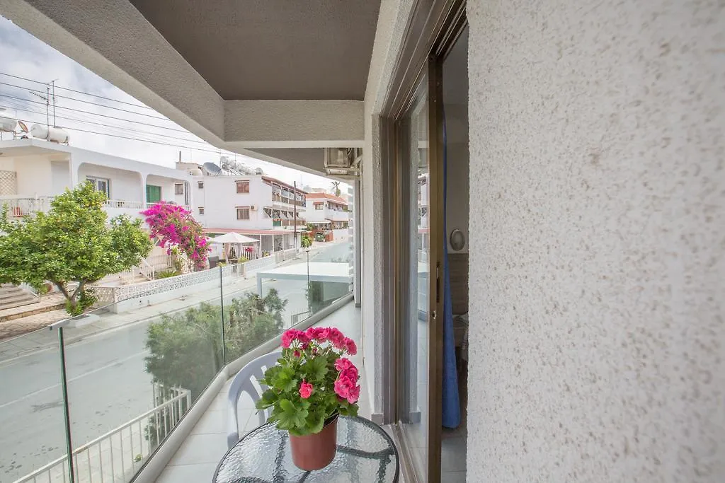 Apartment Merab Napa Suites Ayia Napa