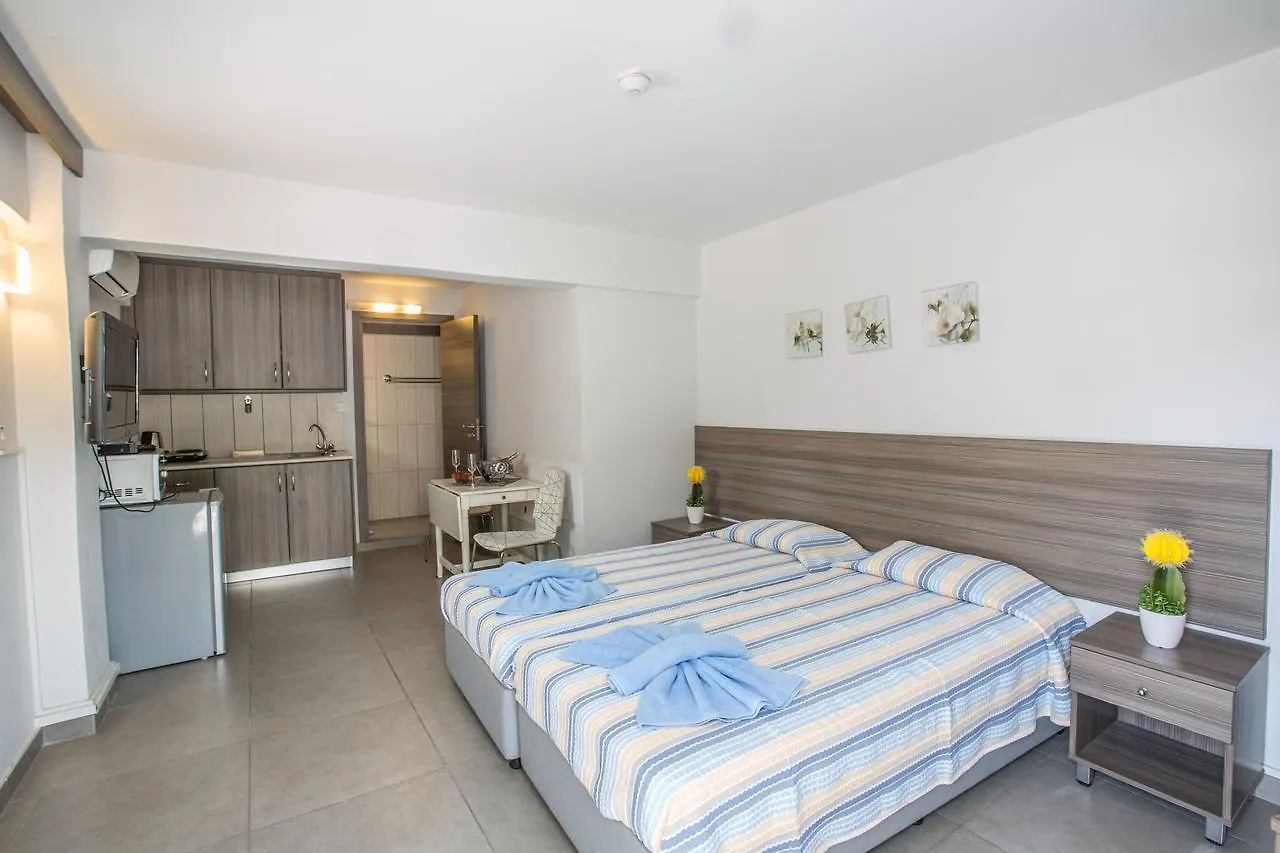 Merab Napa Suites Ayia Napa Apartmán